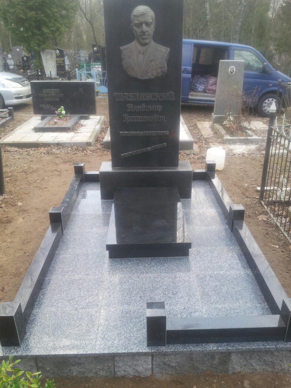 стоимость установки памятника на могилу